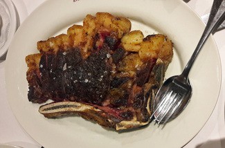 Lomo alto de Frisona de origen España de mas de 4 años, con 28 dias de maduración de 1,050 Kg.