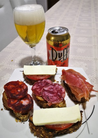 Con las tostas de embutido