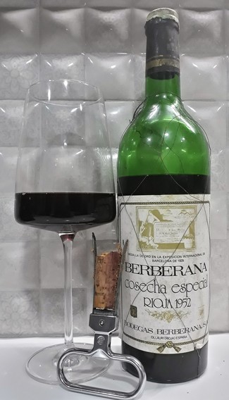 El vino y el corcho (partido)