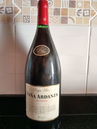 Viña Ardanza Reserva Magnum 2004