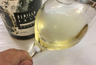 Color del vino en la copa