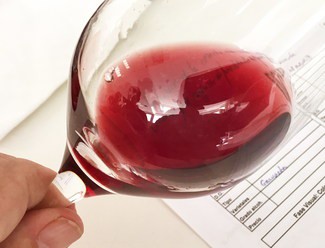 Color del vino en la copa