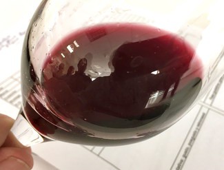 Color del vino en la copa