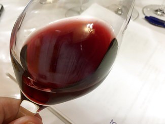 Color del vino en la copa