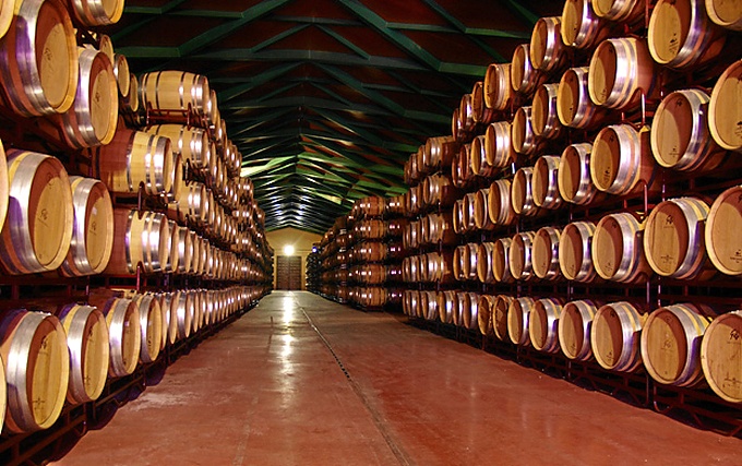 Casi el 90% de las bodegas españolas considera que los aranceles adicionales de EE.UU. les afectarán gravemente