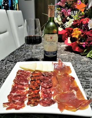 Con el surtido de embutidos ibéricos