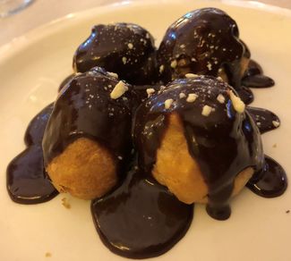 profiteroles