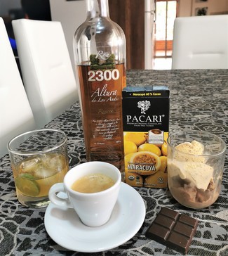 Con el helado de manicho, el pacari de Maracuyá y el expreso.