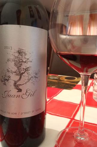Juan Gil 12 Meses 2013