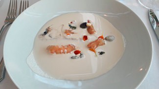 Ajoblanco con langostinos