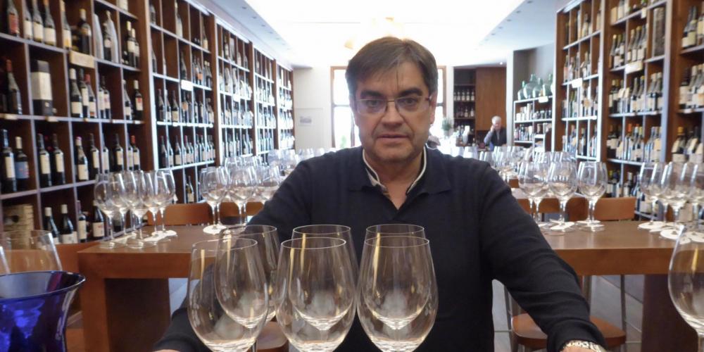 Juancho Asenjo, divulgador de vinos en Verema