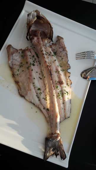 Lubina salvaje de la ria a la brasa
