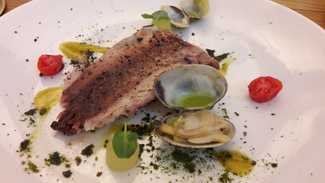 Pescado con almejas