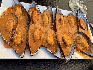 Mejillones con salsa marinera picante