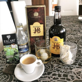 Con café, Pacaru de guayusa y helado de Oreos