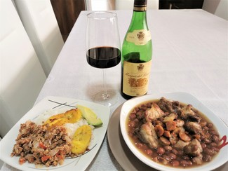 Con los frijolitos con costilla