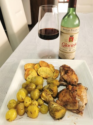 Con el pollo, los mellocos y las alcachofitas