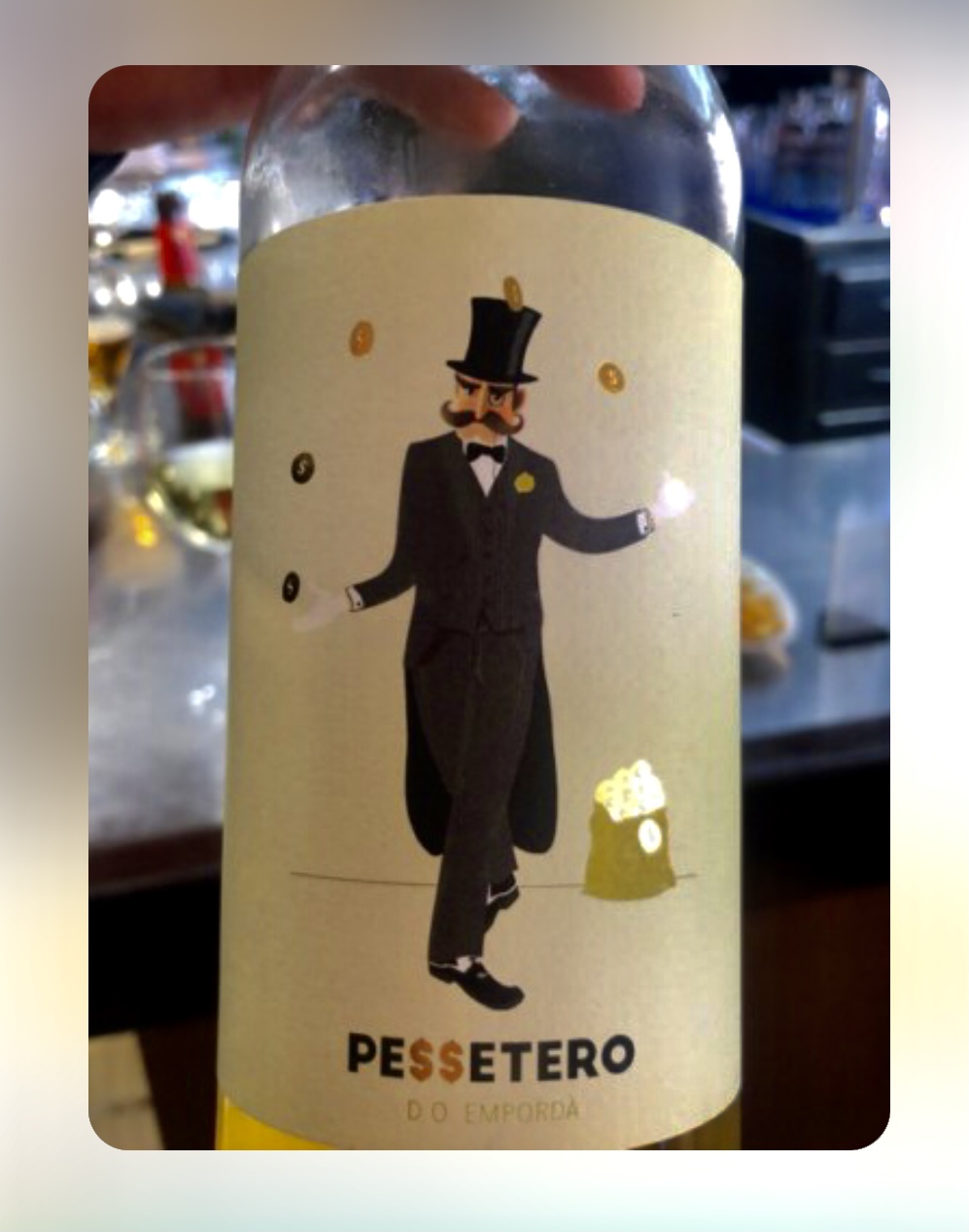 Vino tinto de l’Emporda CAT