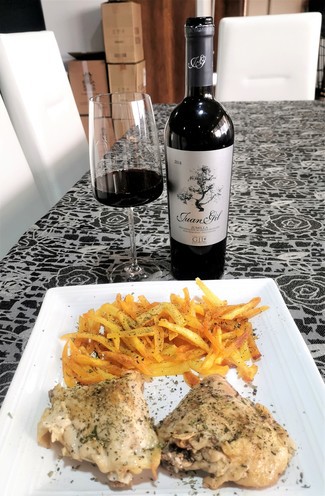 Con el pollo a la salvia