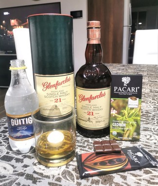 Con el Pacari de cedrón