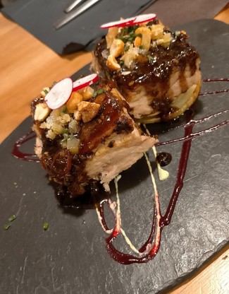 Lingot de Garrinet amb gingebre gebrat i cacauet fregit amb mel