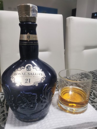 Chivas 21 Royal Salute