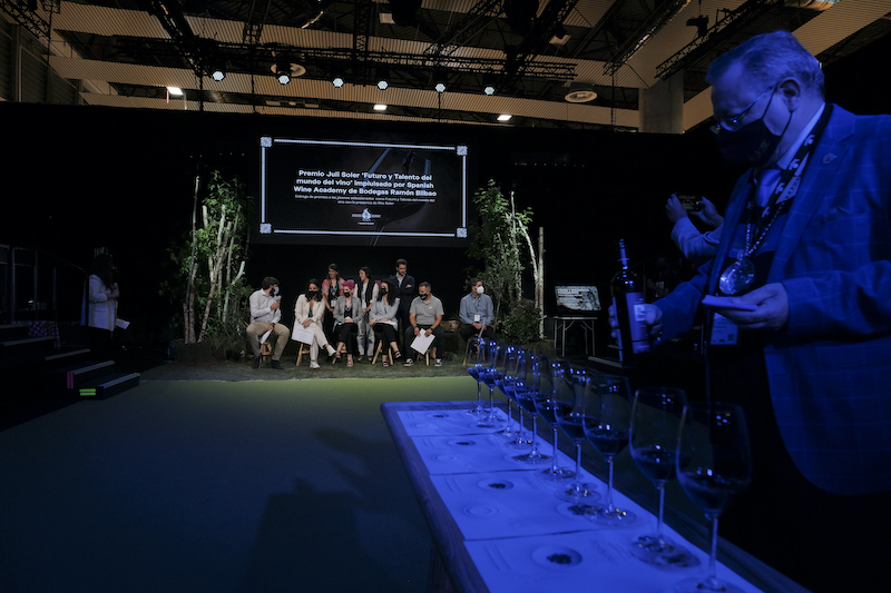 Spanish Wine Academy de Ramón Bilbao impulsa los premios Juli Soler al Talento Joven del Vino Español
