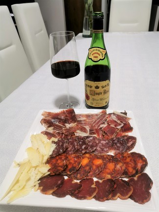 Con el surtido de embutidos ibéricos