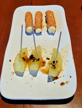 Postre : Canutillos y Pinchos de manzana osmotizada