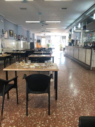 local despues de las 11