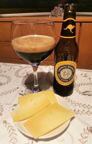 Con el queso curado de oveja
