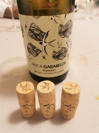 Tres botellazas cayeron );