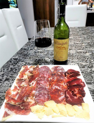 Con el surtido de embutidos ibéricos