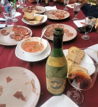 Con los embutidos y el jamón ibéricos