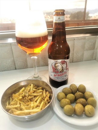Con las chips en masala y las olivas