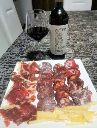 Con el surtido de embutidos ibéricos