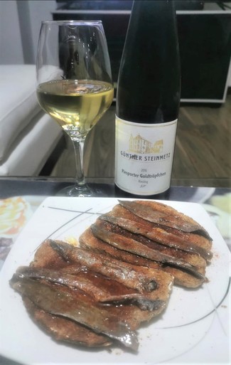 Con las tostas de torraeta de anchoas