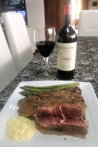 Con el brutal Porterhouse steak de 900 grs