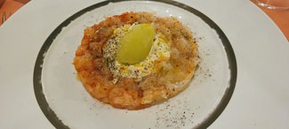 Tartar de cigalas y gambas con ensalada Waldorf y sorbete de apio