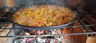 La paella de leña
