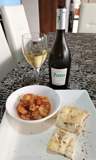 Con el angelote y las gambas al ajillo