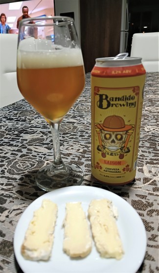 Con el queso brie