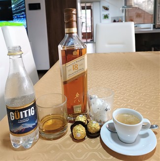 Con unos Ferrero Roché, café colombiano y un helado de oreos