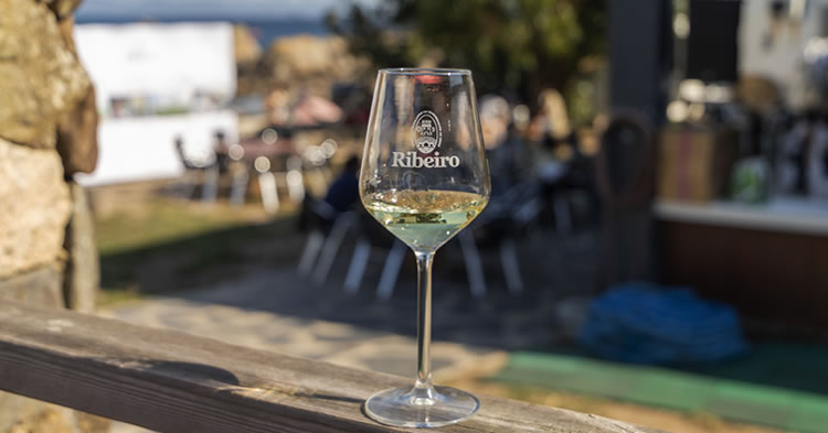 Ribeiro, la mejor Denominación de Origen de Galicia en el Concurso «Challenge du Vin»