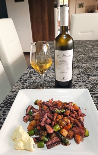 Con la menestra de pulpo