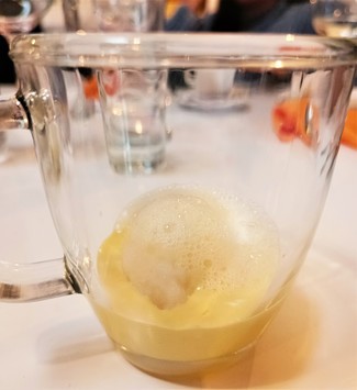 Sorbete de guajango, sabayón de cítricos y licor de ágave