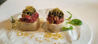 Tartar de vaca vieja y sus huesos