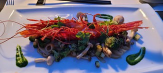 "The Big" Carabinero en curri rojo.