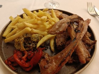 Costillas de cabrito a la brasa