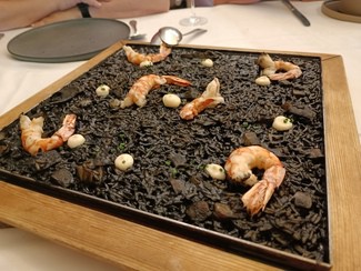 Arroz negro a la llauna
